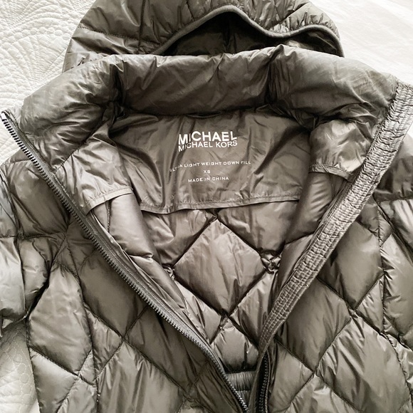 *SOLD* Michael by Michael Kors down jacket - Picture 6 of 6